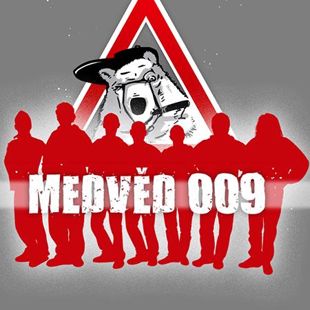 Medvěd 009